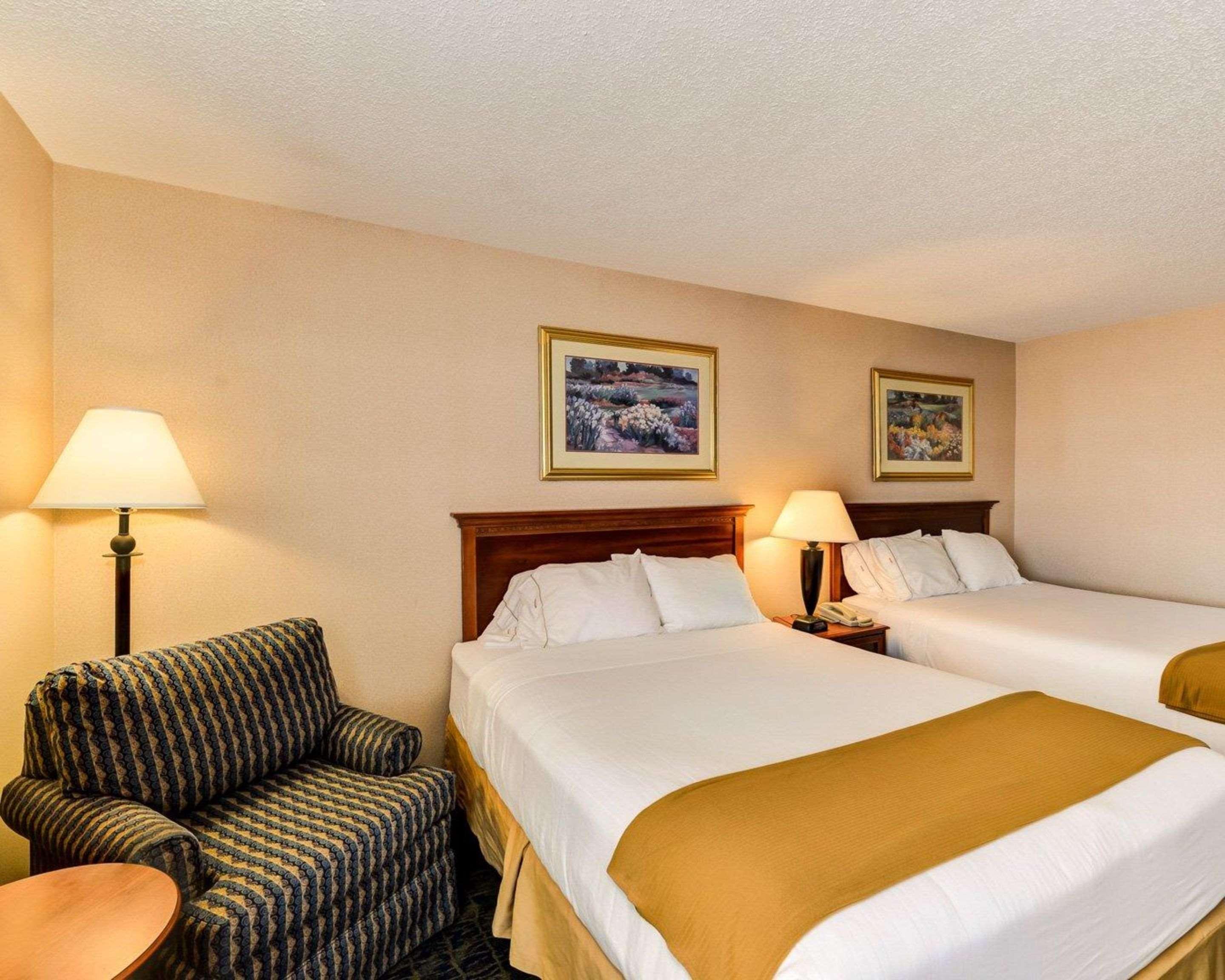 Quality Inn Spring Mills - Martinsburg North Esterno foto