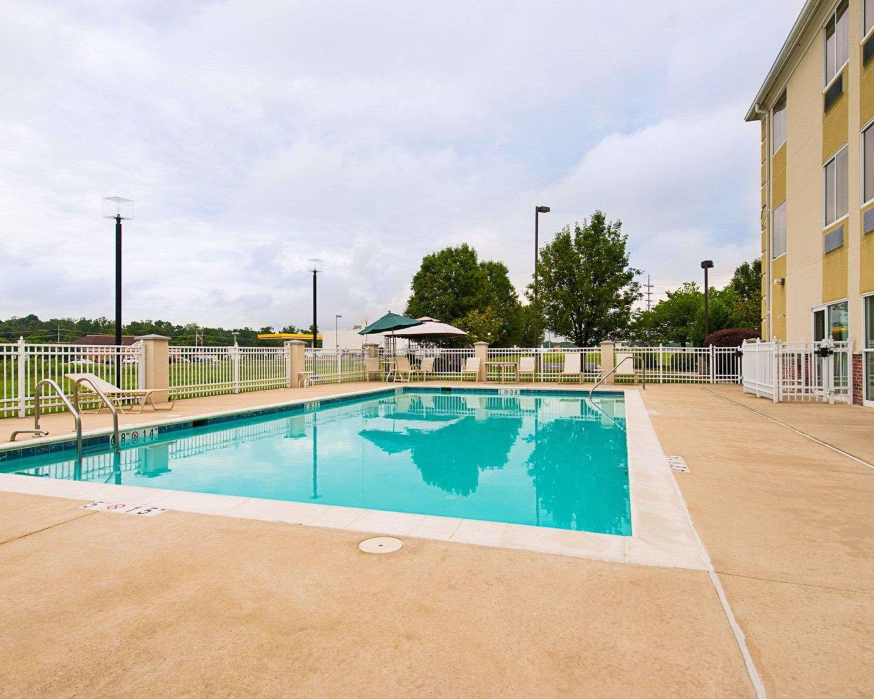Quality Inn Spring Mills - Martinsburg North Esterno foto