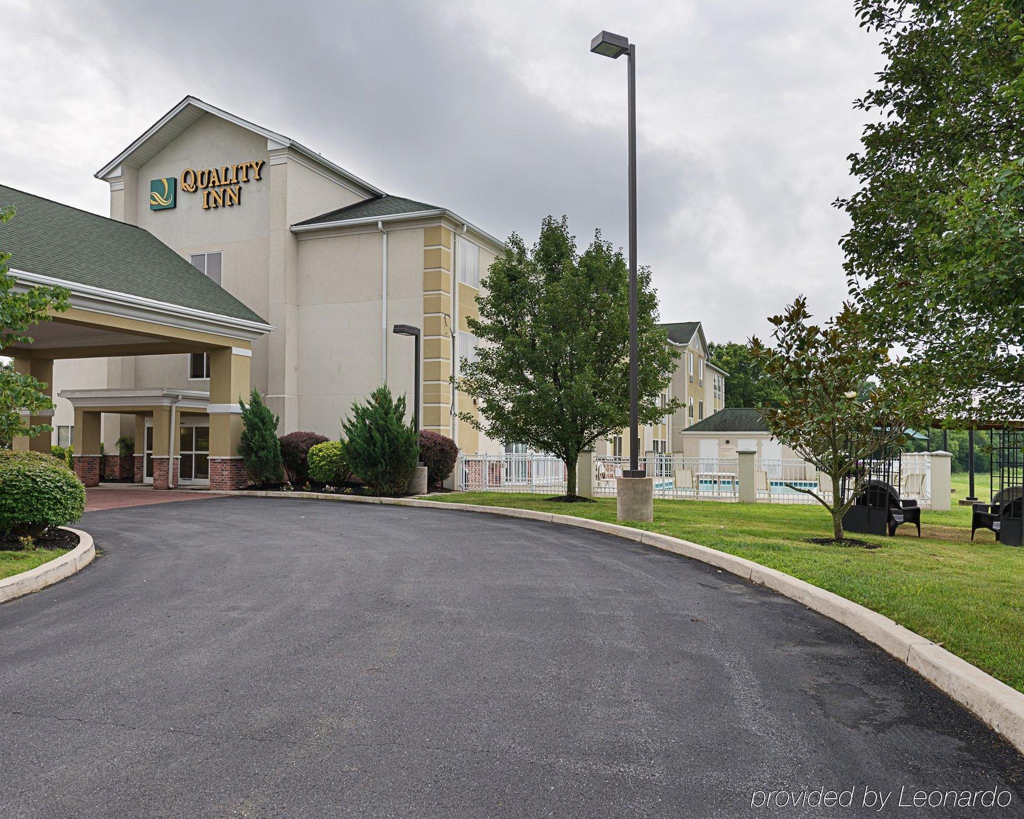 Quality Inn Spring Mills - Martinsburg North Esterno foto